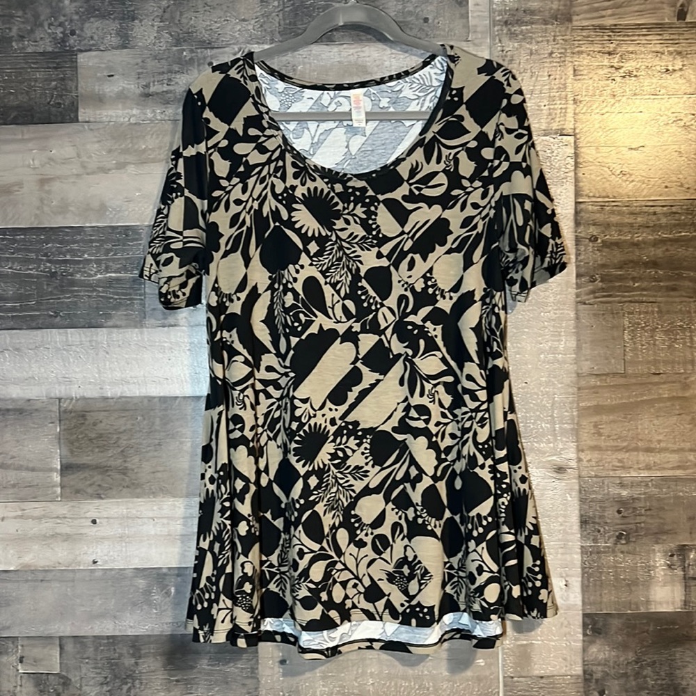 Lularoe Perfect T